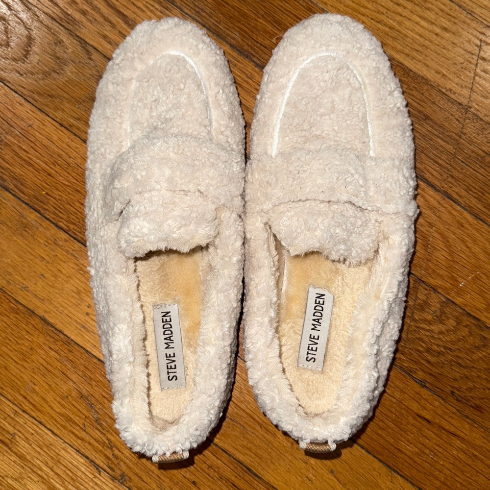 Steve Madden Beige Fuzzy Loafers